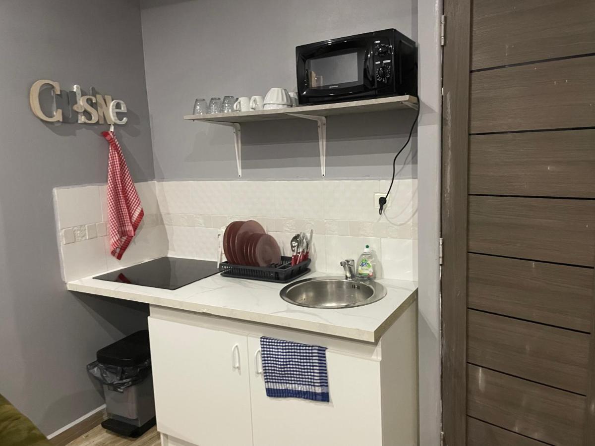 Pelaka Confort Pamandzi Exterior foto